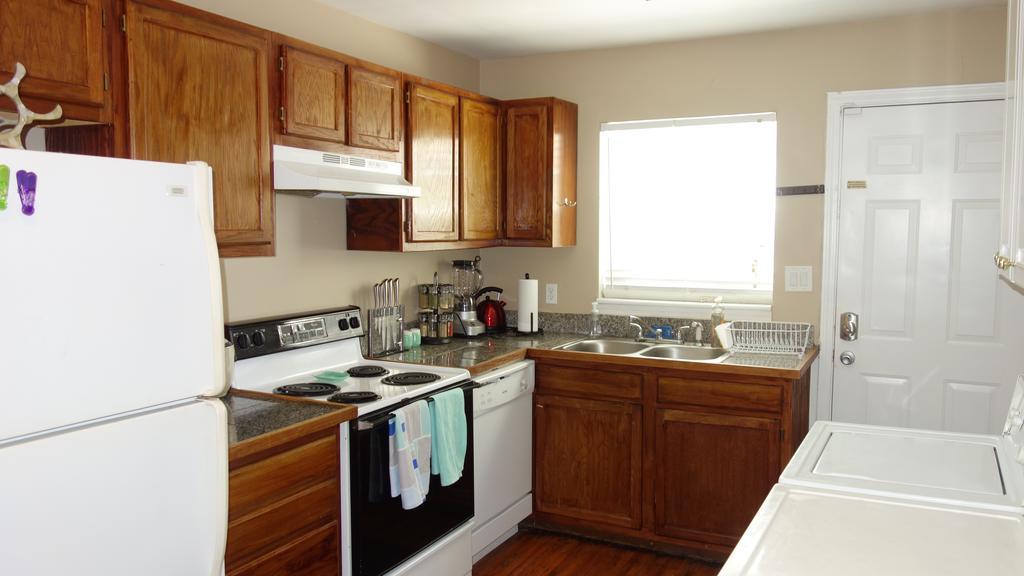 The Better Half Duplex Apartment ชาร์ล็อต ห้อง รูปภาพ